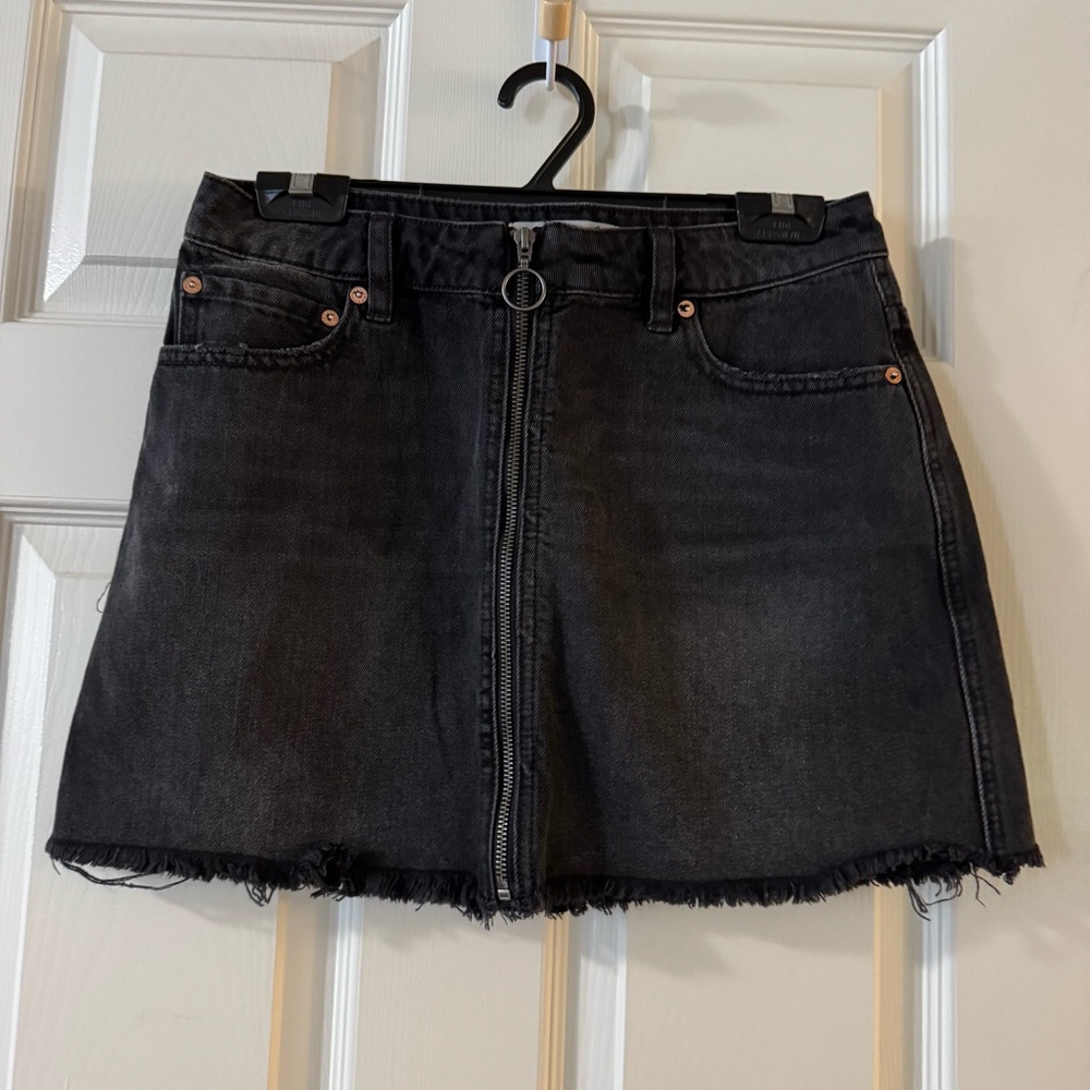 We the Free Black Cotton Denim Frayed Hem Mini Goth Whimsical Skirt Fringed 28